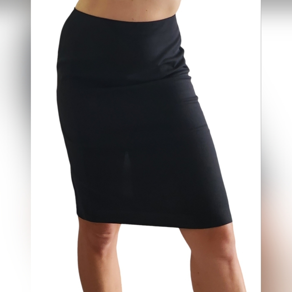 Emporio Armani Black Wool Pencil Skirt Small Knee‎ Length Italy 40 Career Luxury